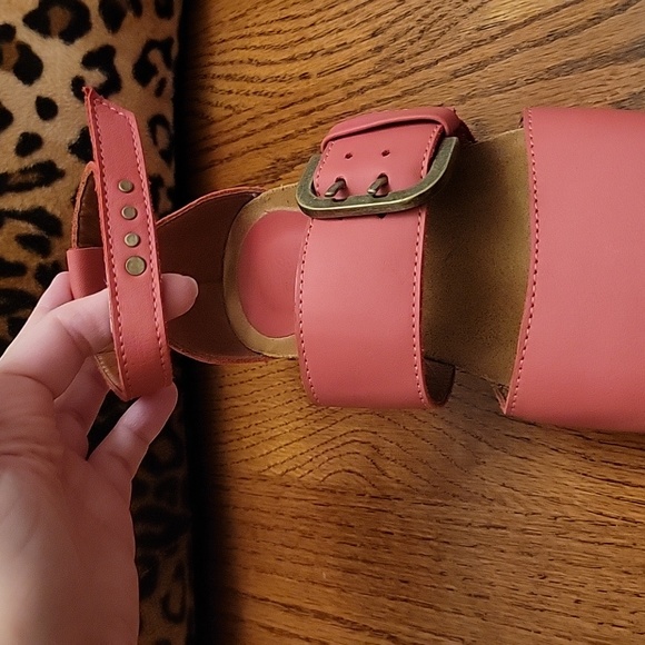 Sergio Tomani | Edina Rojo Sandals in US Size 7.5/European Size 38 - Picture 4 of 16